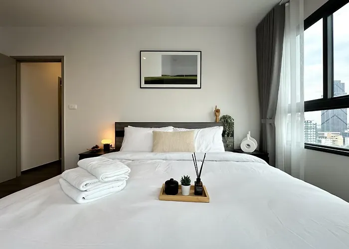 Expansive Stylish 2br - Ultra Fast Wifi - Asoke Apartamento