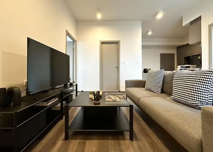 Expansive Stylish 2br - Ultra Fast Wifi - Asoke Apartamento